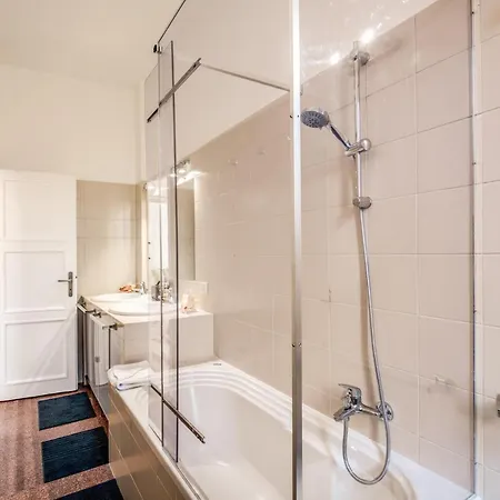 Vicino Basilica Di San Giovanni *