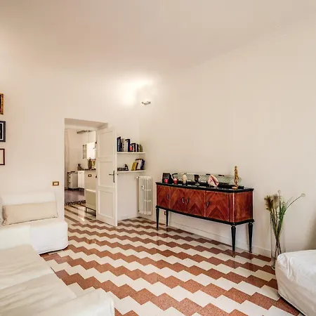 Vicino Basilica Di San Giovanni * רומא