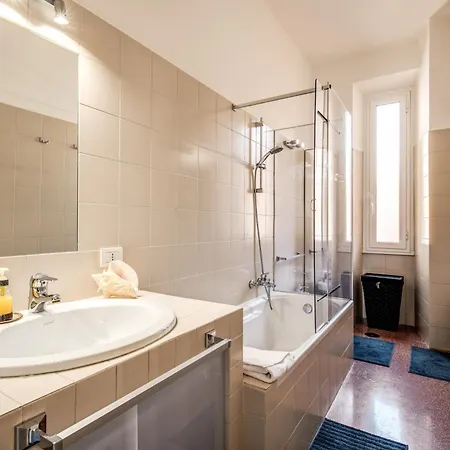 Vicino Basilica Di San Giovanni רומא