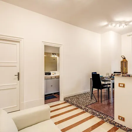 Vicino Basilica Di San Giovanni דירה *